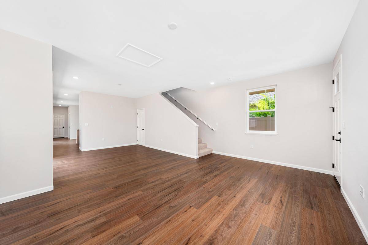 Kailua-kona, HI 96740,75-3777 LEIALII LP