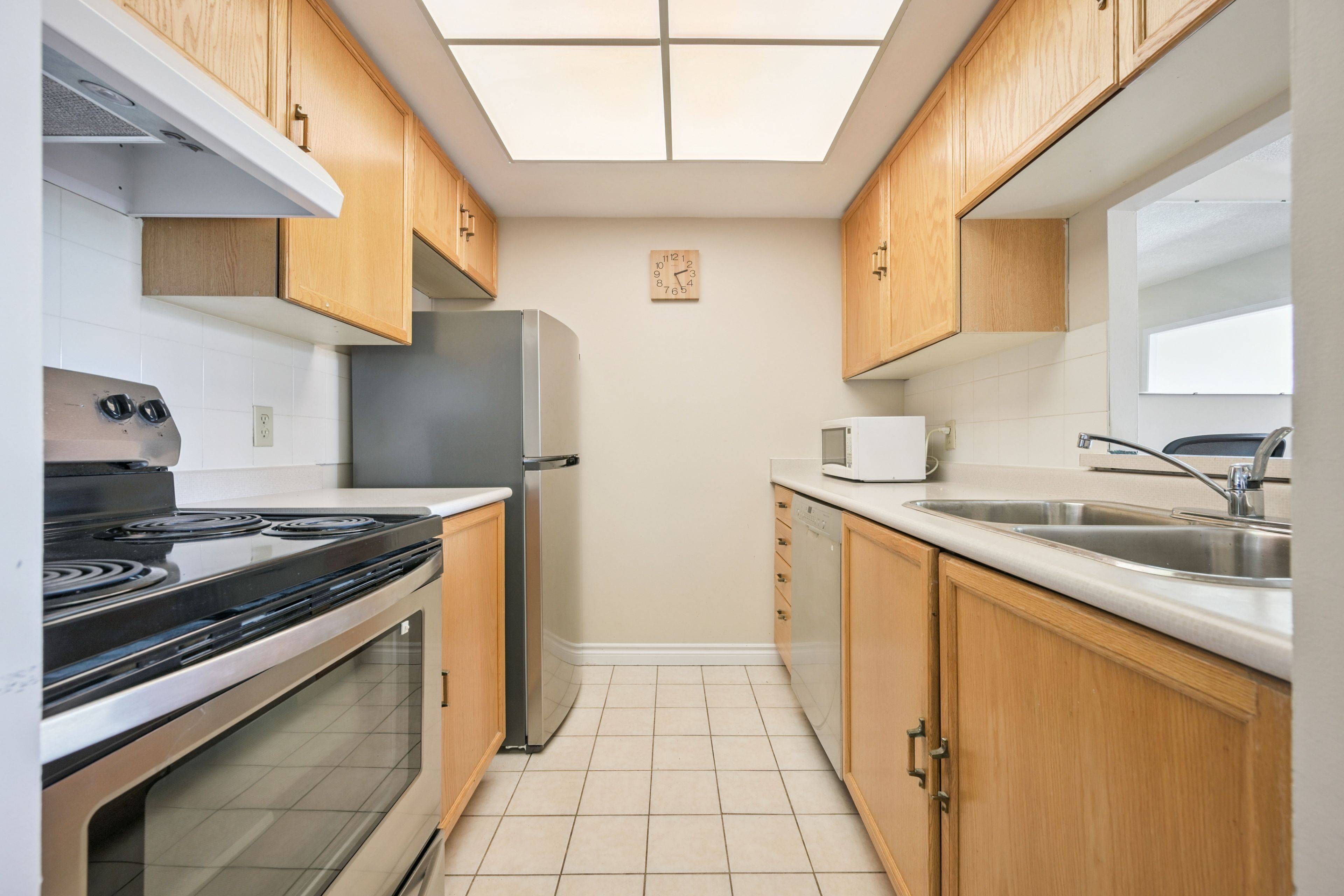 Brampton, ON L6Y 4H8,8351 McLaughlin RD S #241