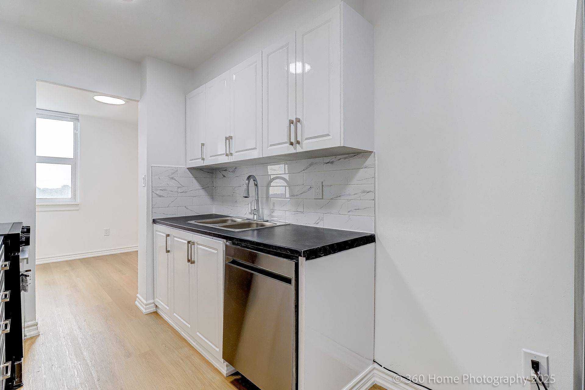 Toronto E03, ON M4C 5L5,3 Massey SQ #803