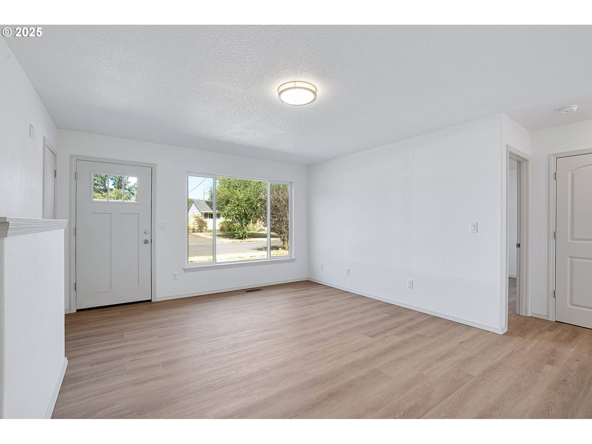 Portland, OR 97266,7028 SE 86TH AVE