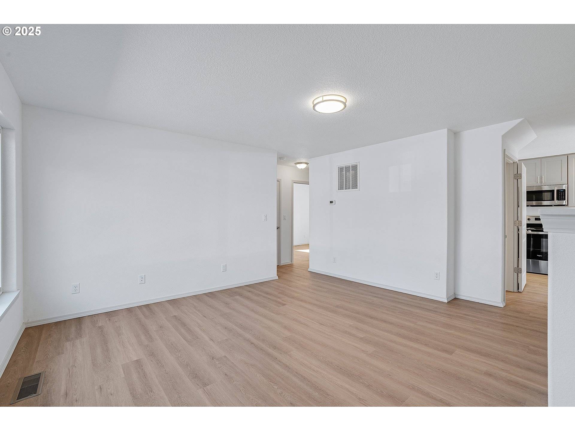 Portland, OR 97266,7028 SE 86TH AVE