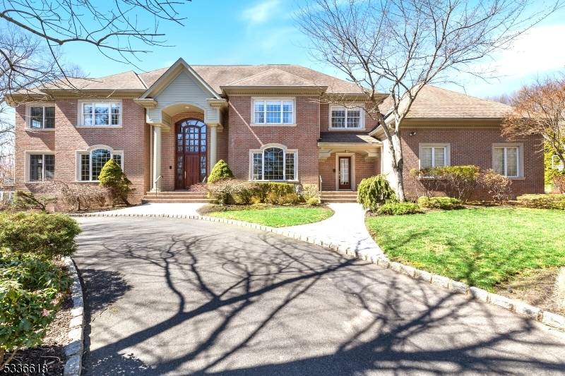 Watchung Boro, NJ 07069,621 Valley Rd