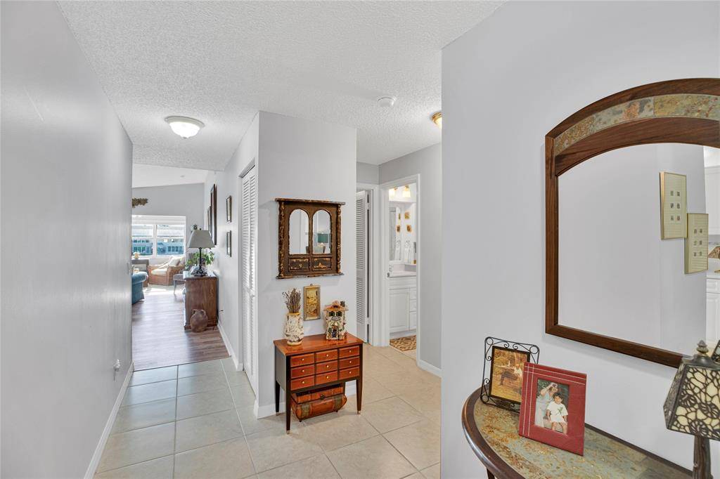 Vero Beach, FL 32962,500 Grove Isle Cir #202