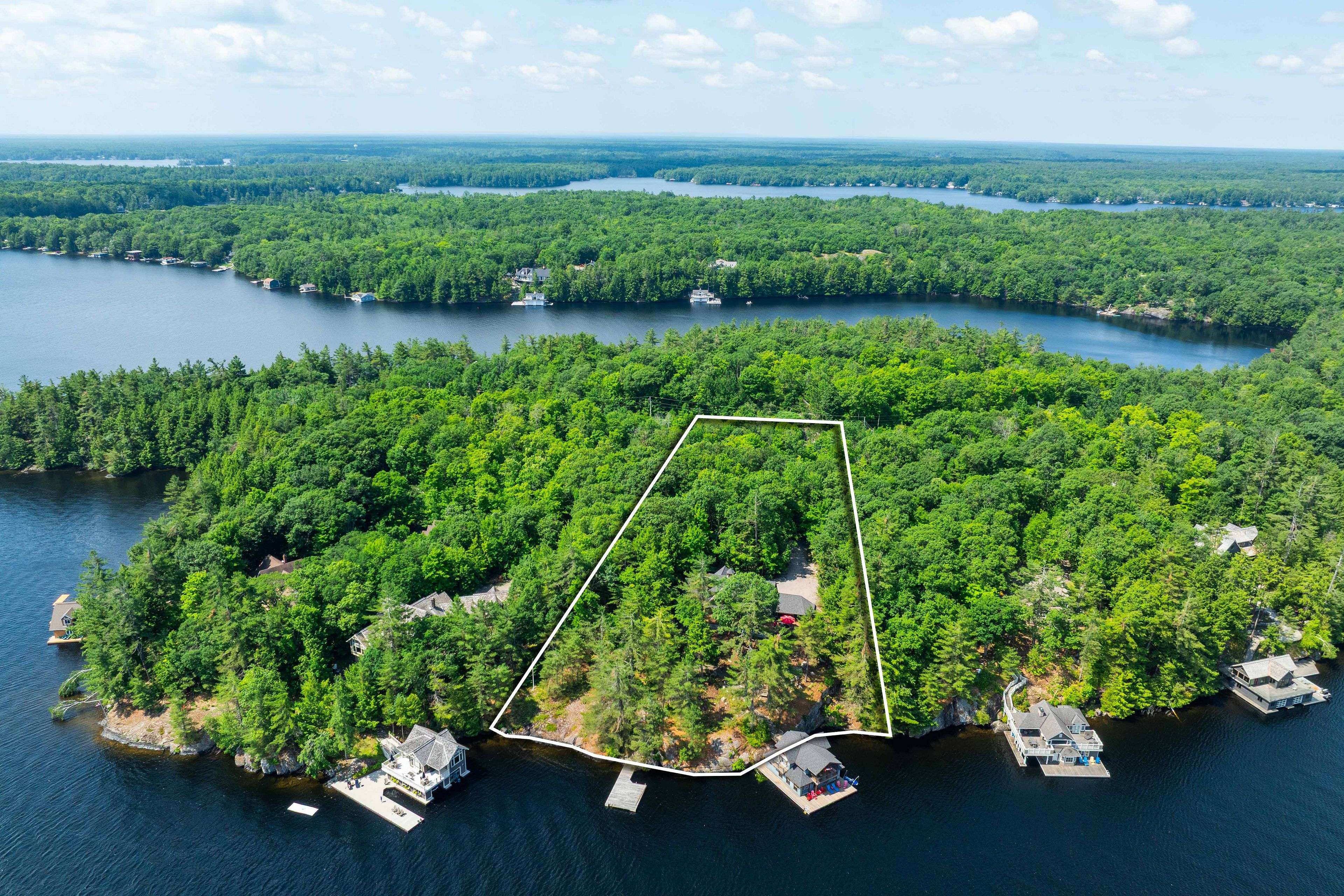 Muskoka Lakes, ON P0B 1J0,1341 Innisfree RD