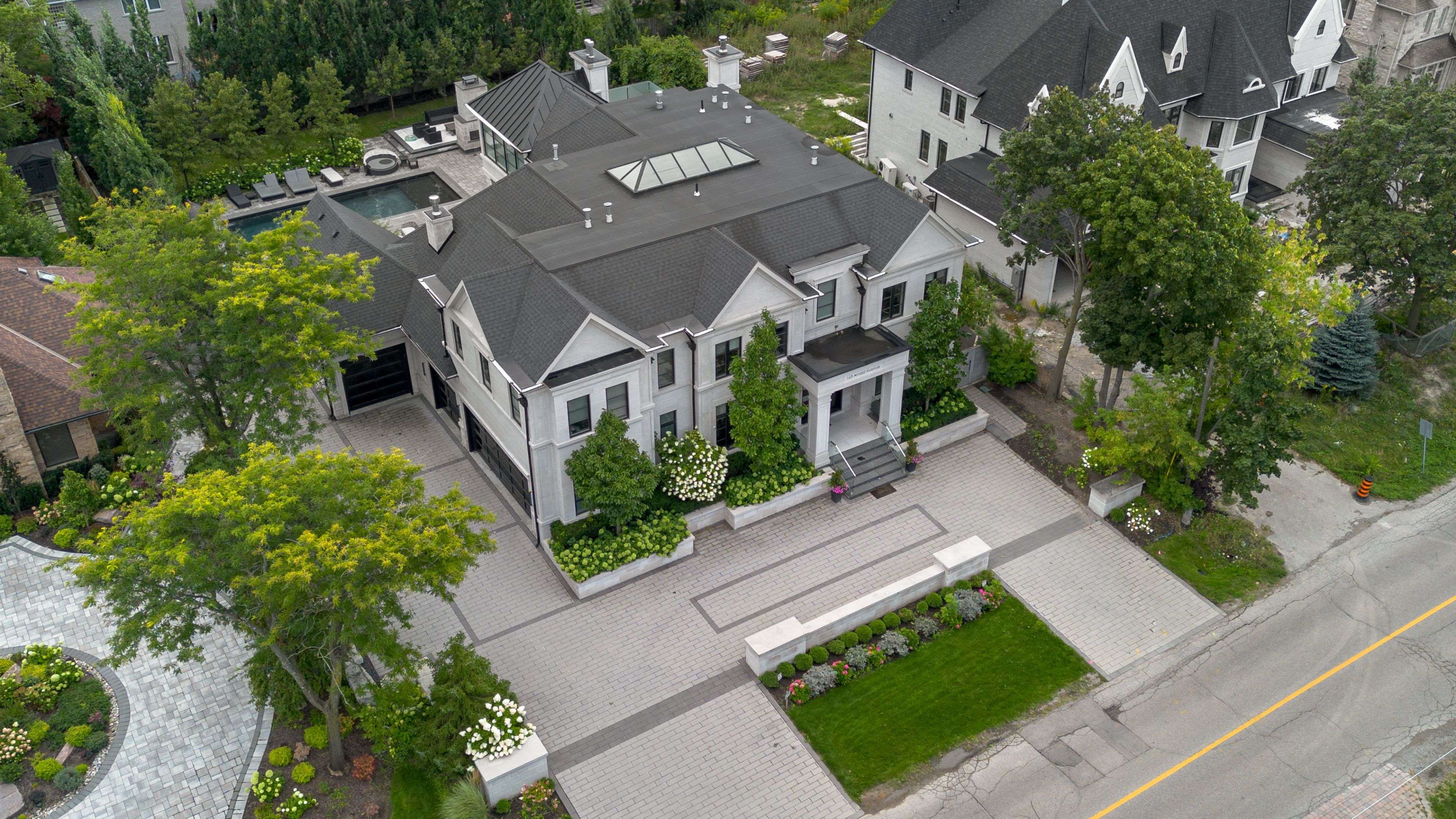 Vaughan, ON L4J 1B8,163 Arnold AVE