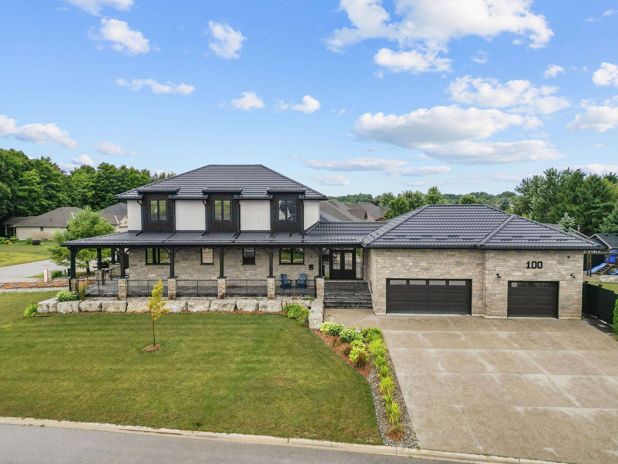 Lambton Shores, ON N0N 1J0,100 Field ST