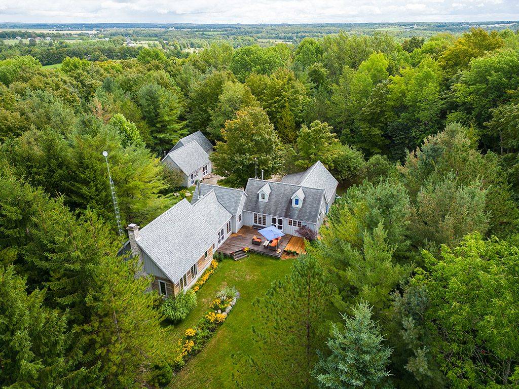 Grey Highlands, ON N0C 1H0,360605 160 RD