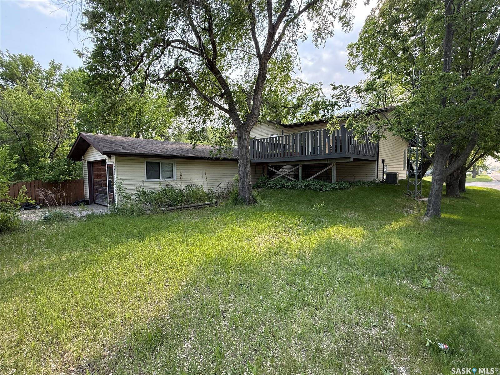 Carnduff, SK S0C 0S0,201 3rd STREET W