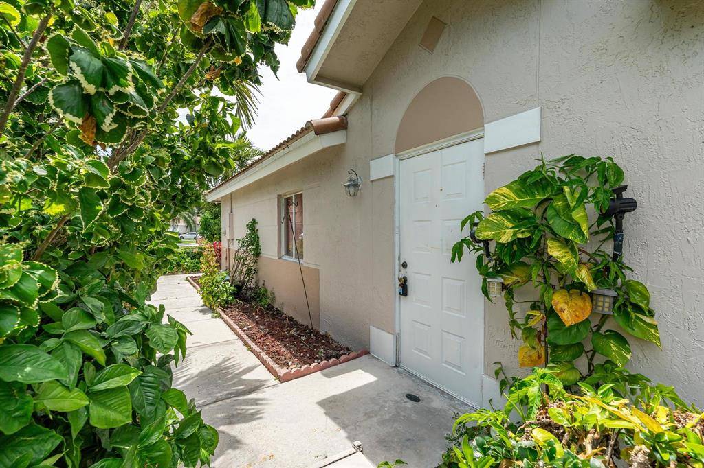 Miramar, FL 33025,1881 SW 116th Way