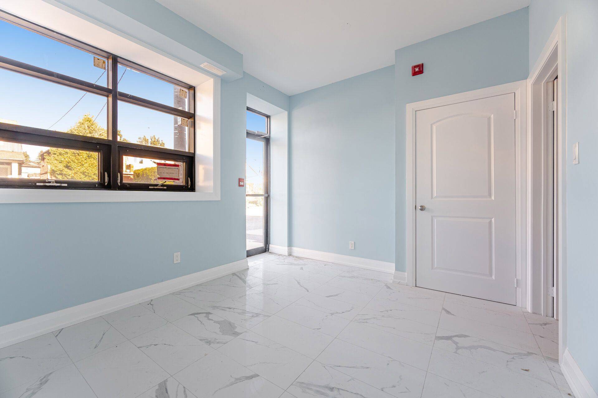 Toronto C03, ON M6E 2W3,416 Oakwood AVE