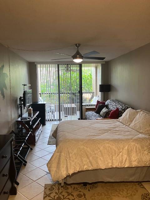 Kailua-kona, HI 96740,75-5865 WALUA RD #C320