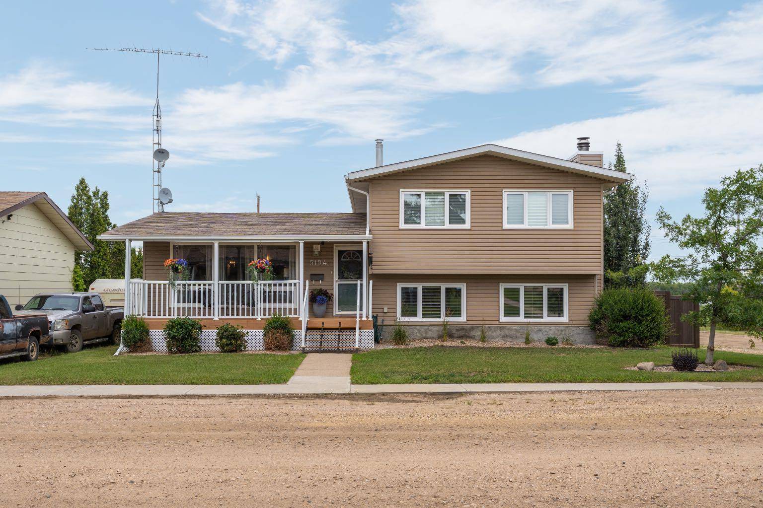 Holden, AB T0B 2C0,5104 51 AVE