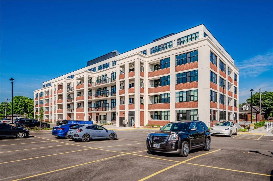 Guelph, ON N1E 0T8,120 Huron ST #528