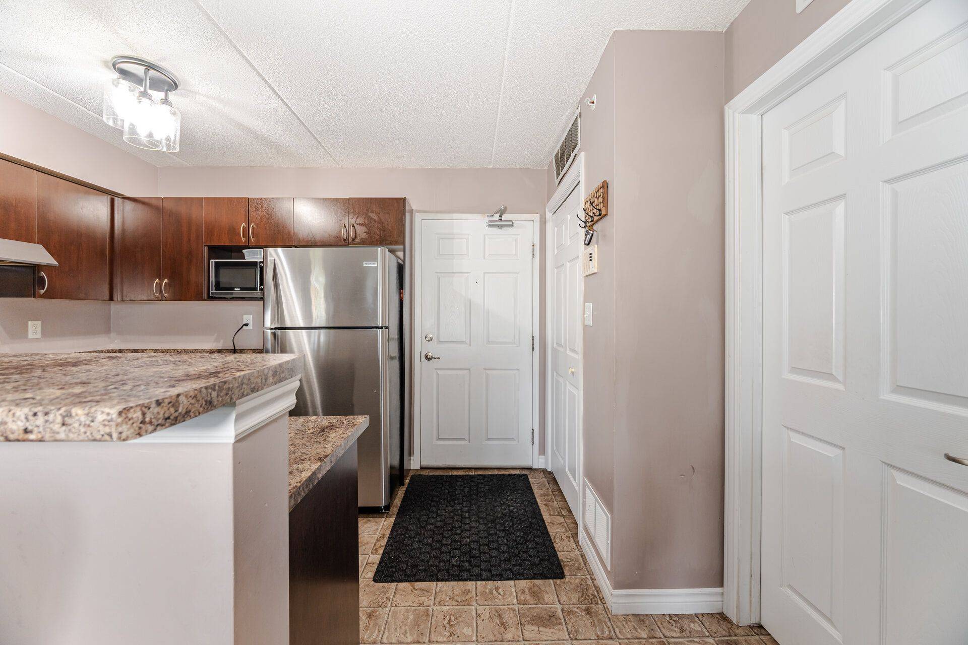 Milton, ON L9T 7S8,1370 Main ST E #203