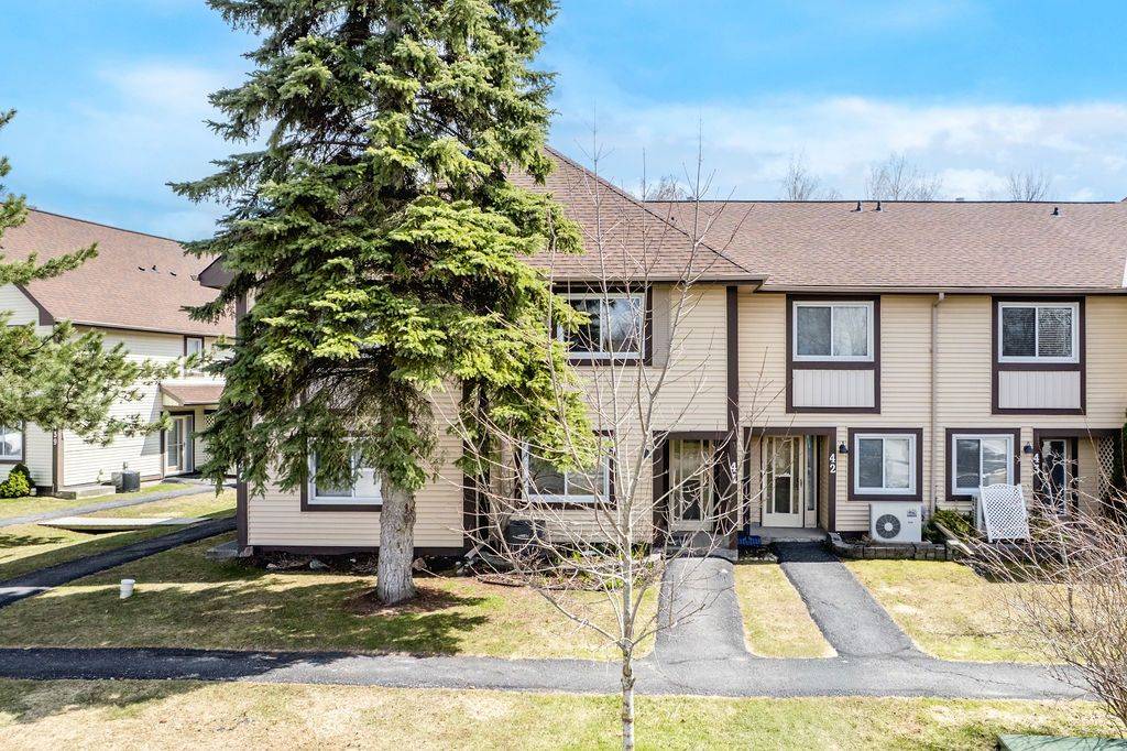 Ramara, ON L0K 1B0,11 Laguna Pkwy #41