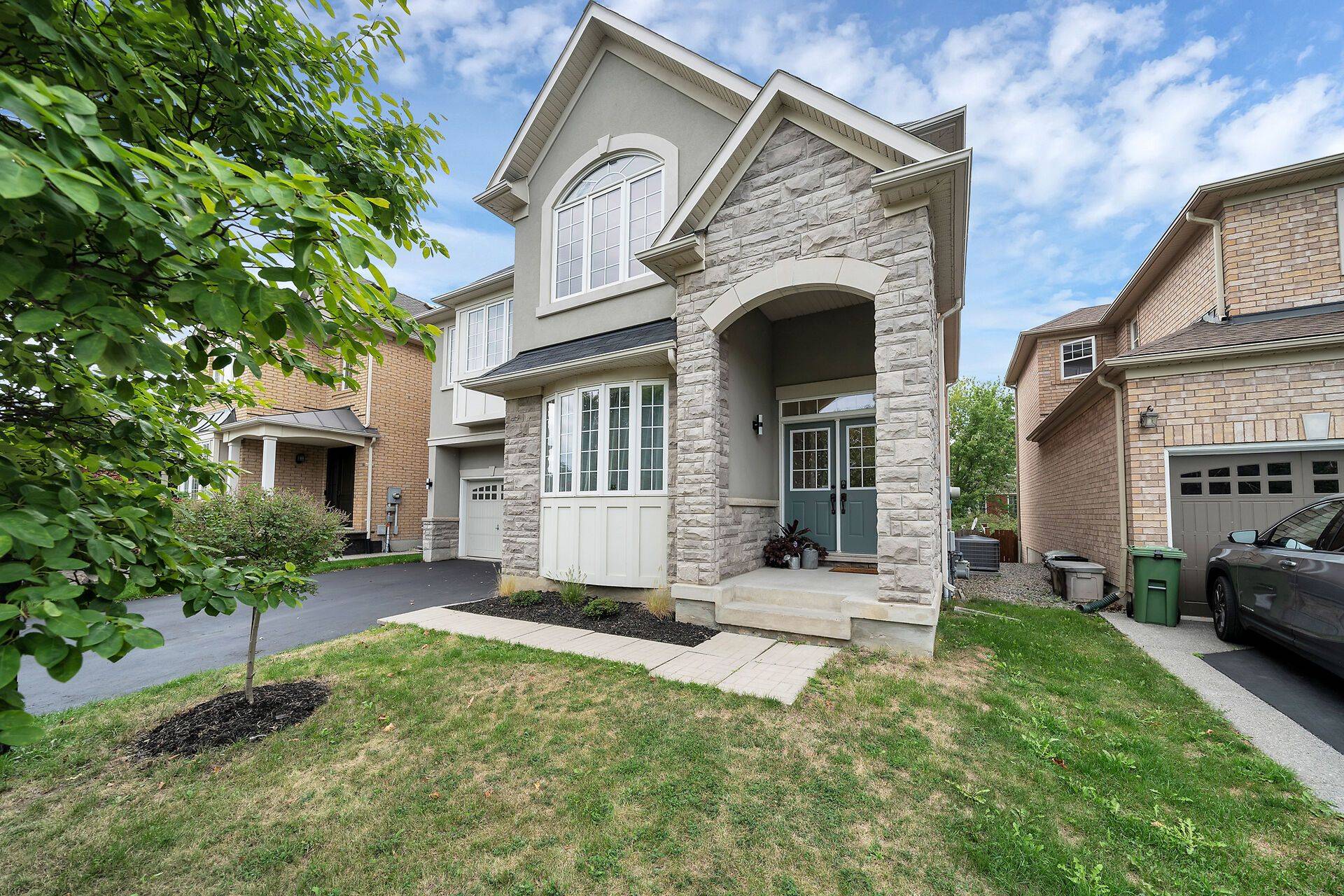 Hamilton, ON L8E 0E1,48 Montreal CIR