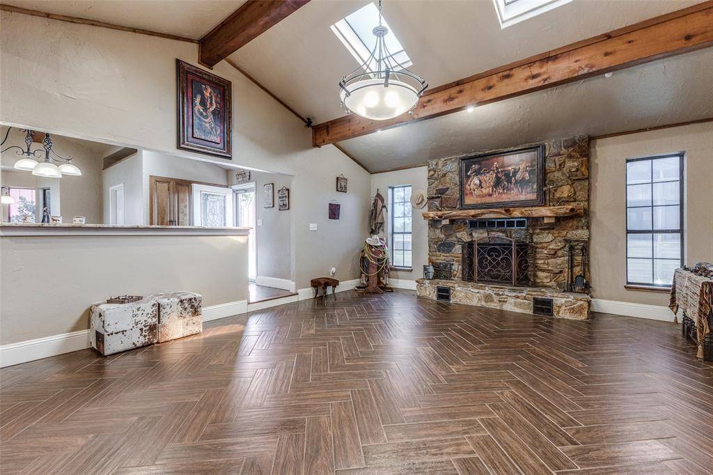 Kaufman, TX 75142,8041 County Road 151