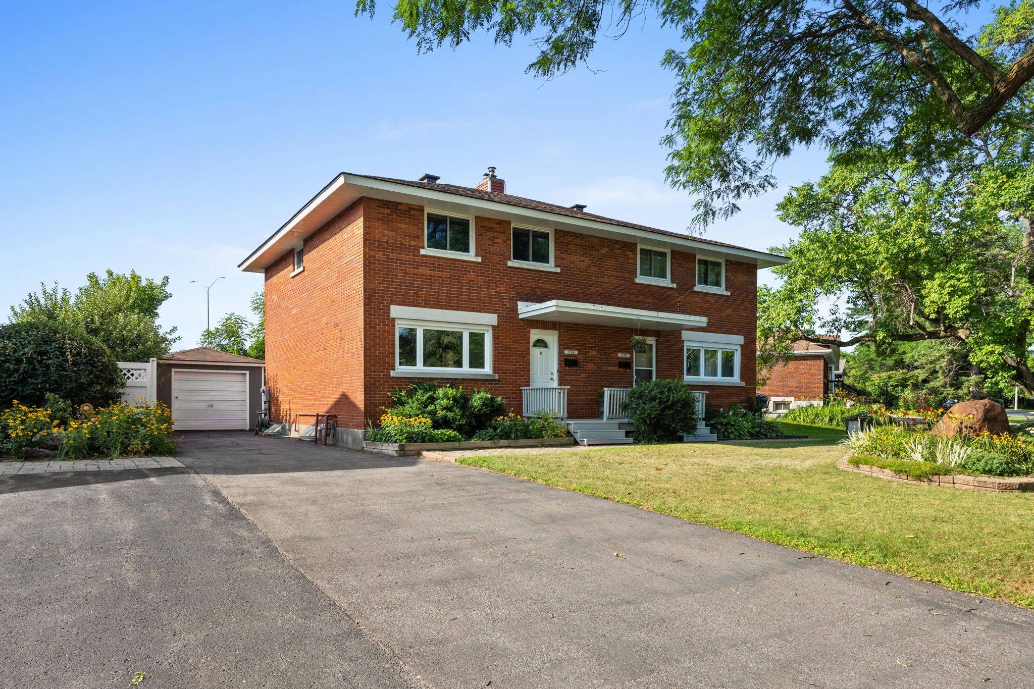 Mckellar Heights - Glabar Park And Area, ON K2A 1M1,1788 ERNEST AVE