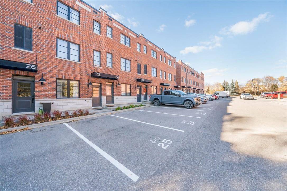 Burlington, ON L7T 0B6,70 Plains RD W #25