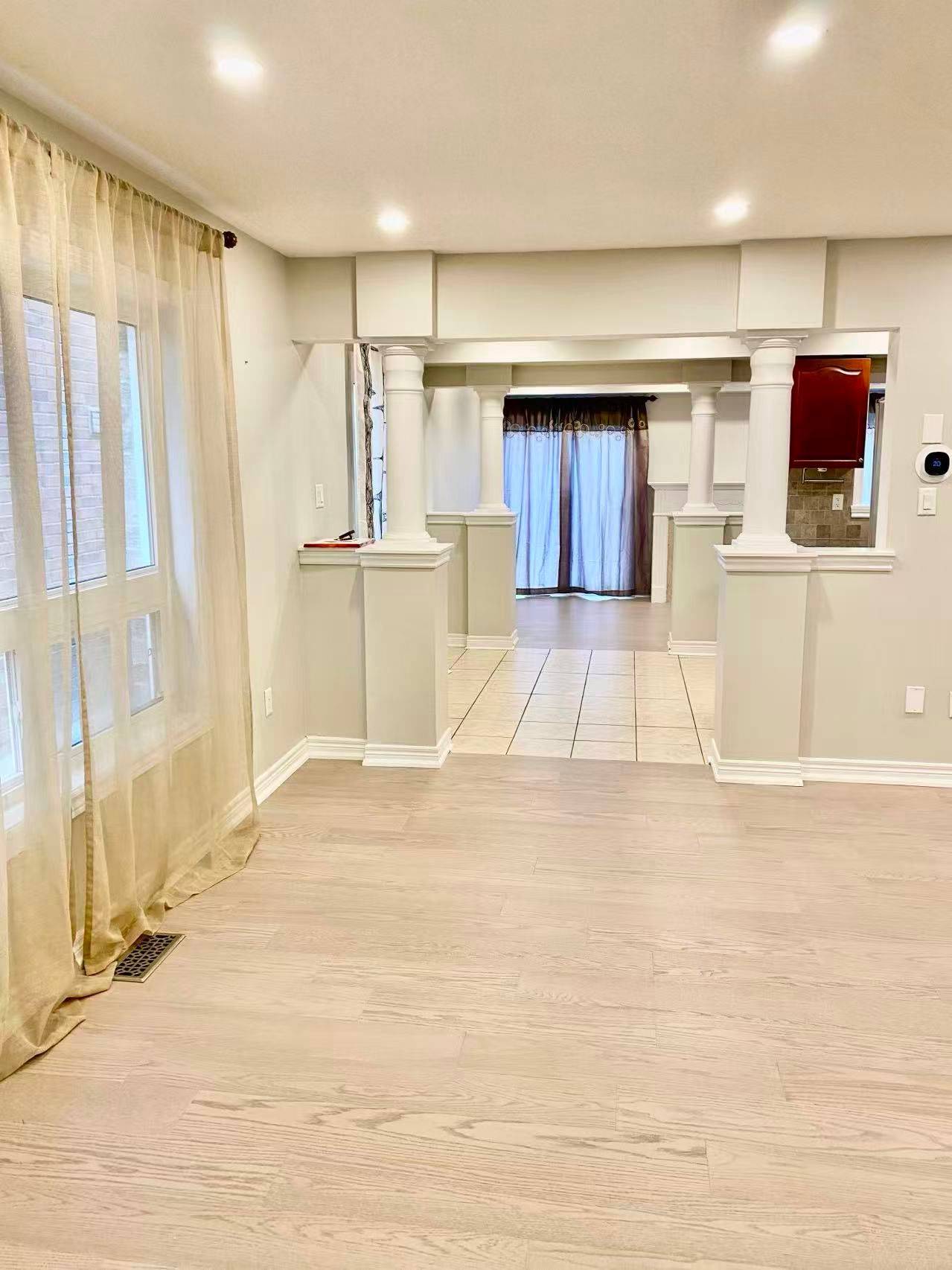 East Gwillimbury, ON L9N 0C3,48 Four Seasons CRES