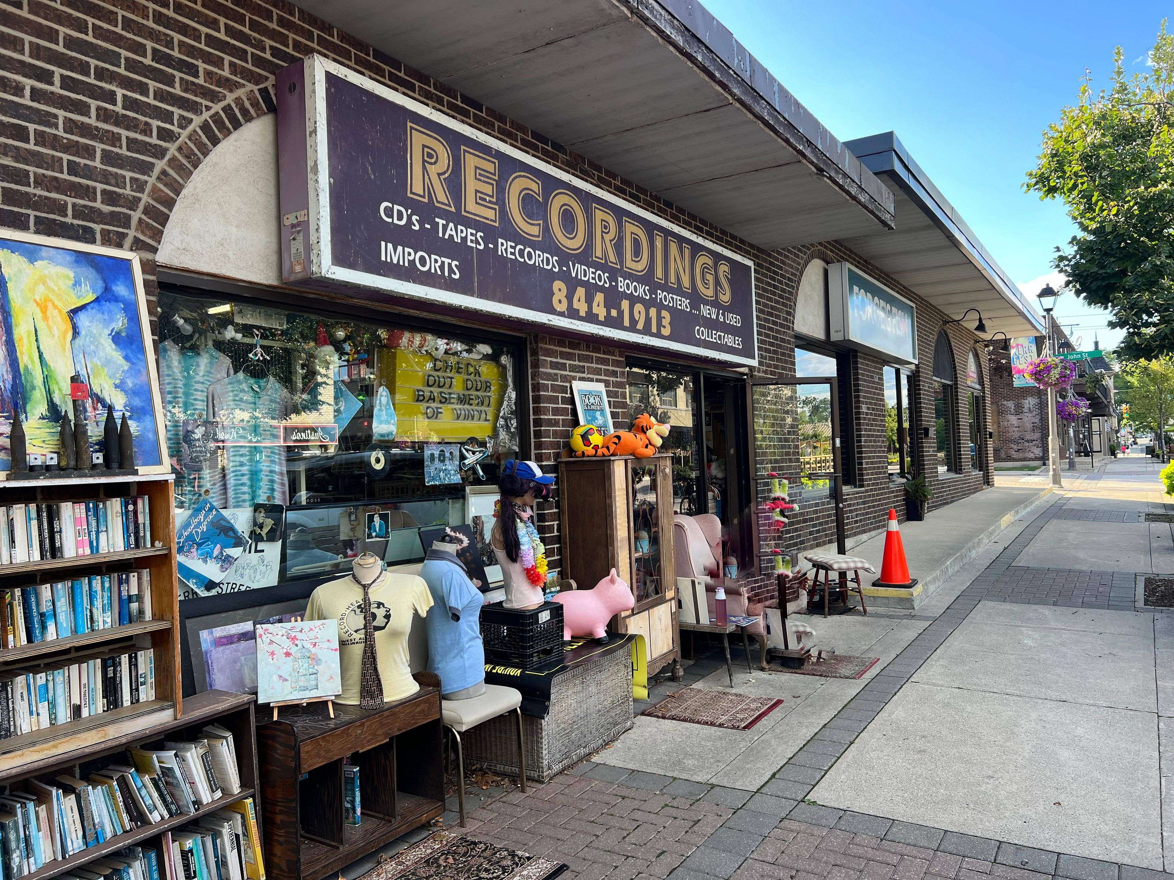 Oakville, ON L6K 3A5,112 Kerr ST