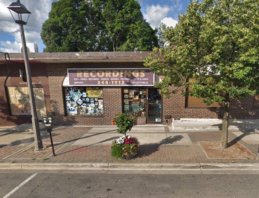 Oakville, ON L6K 3A5,112 Kerr ST