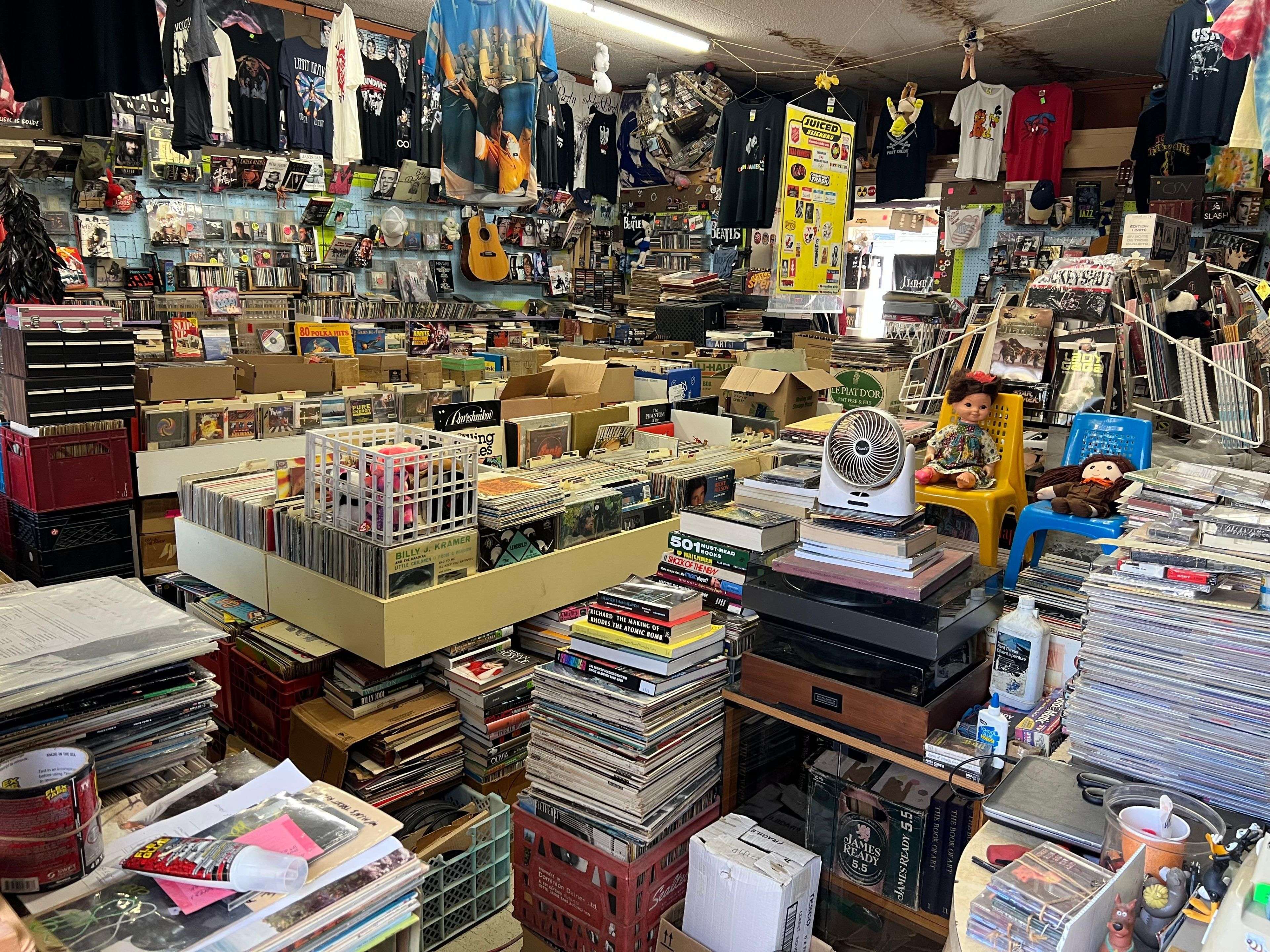 Oakville, ON L6K 3A5,112 Kerr ST