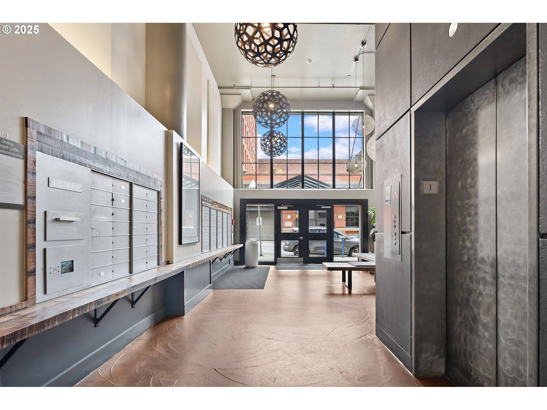 Portland, OR 97209,1314 NW IRVING ST #609