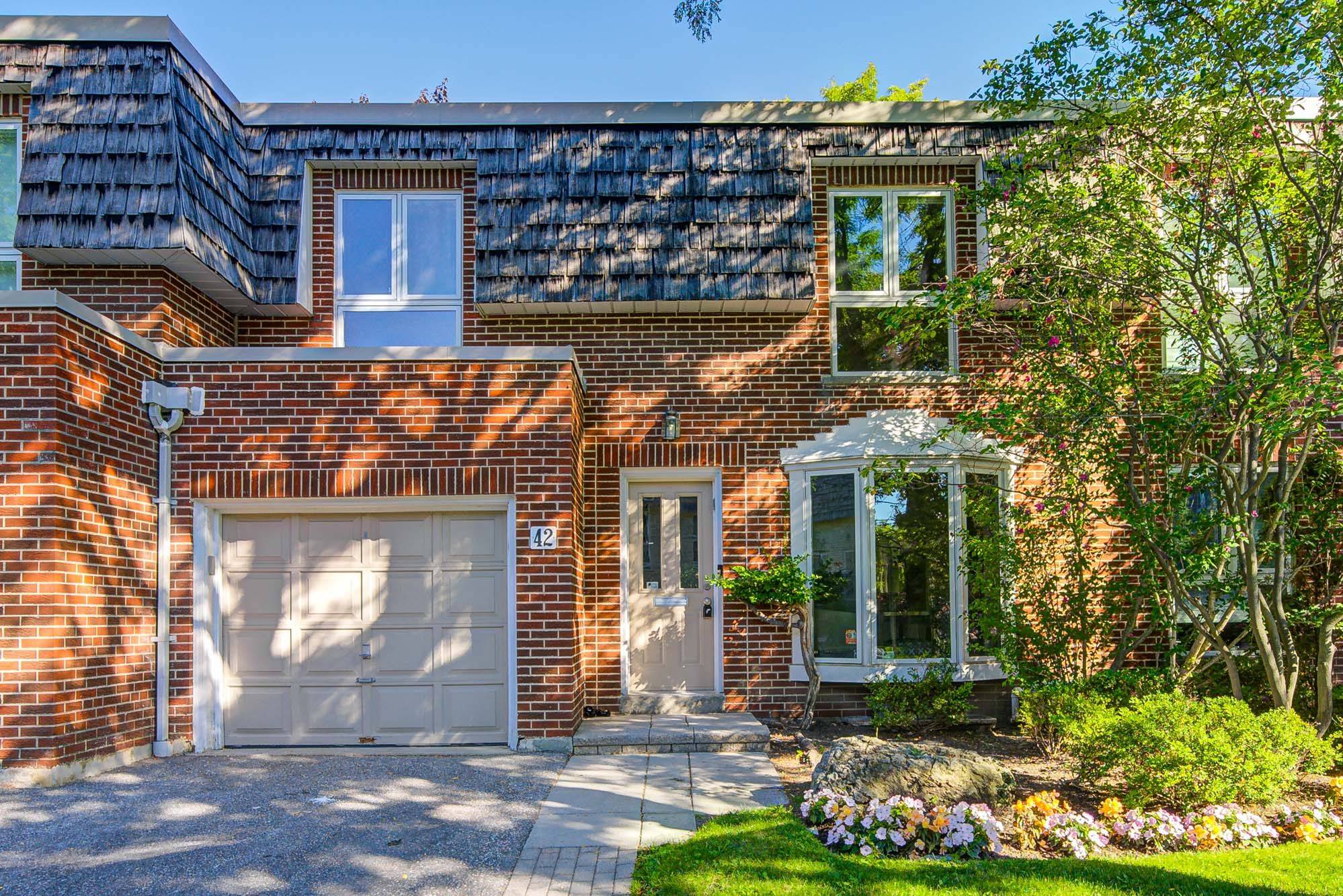 Toronto C12, ON M2L 1T6,42 Crimson Mill WAY