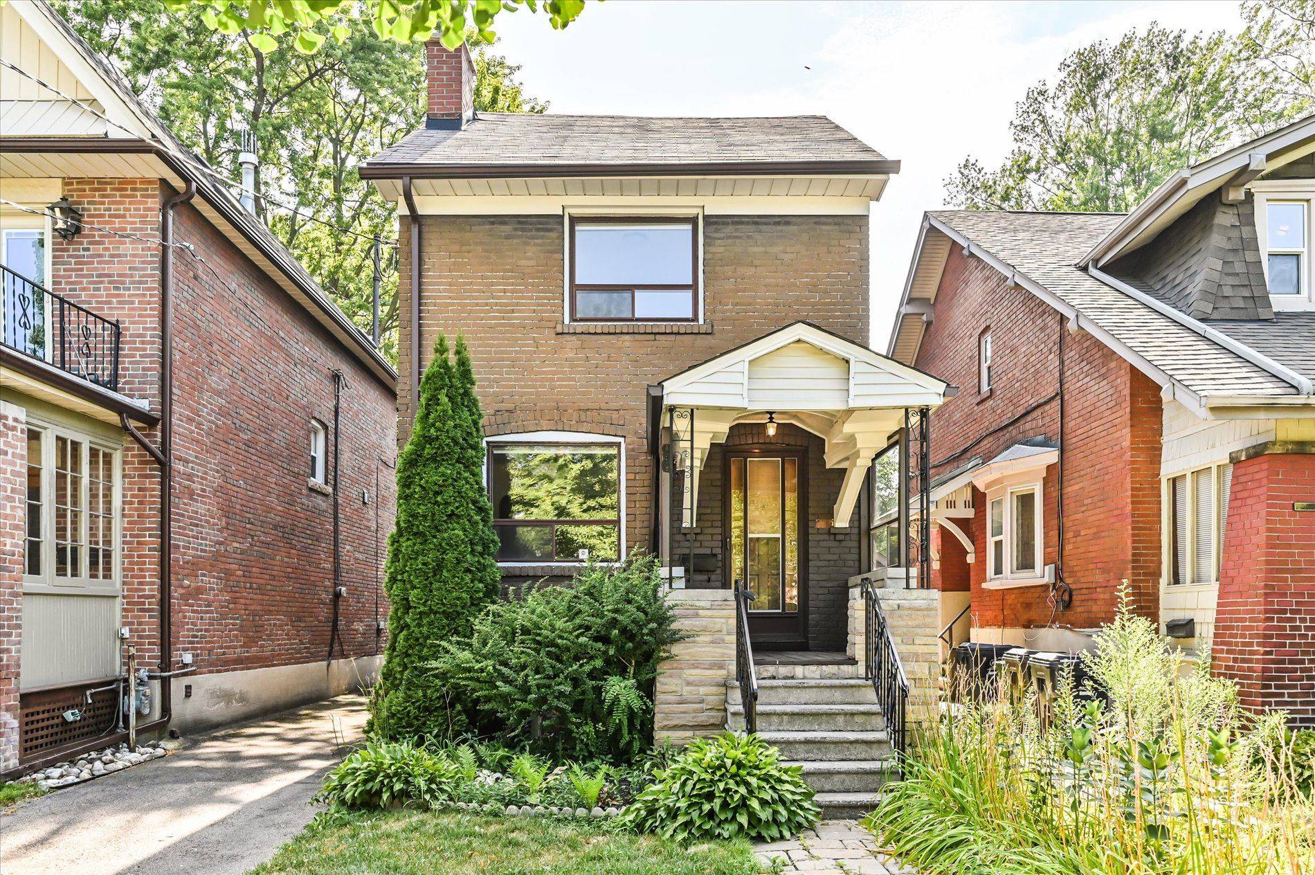 Toronto E03, ON M4J 3A9,96 Woodycrest AVE