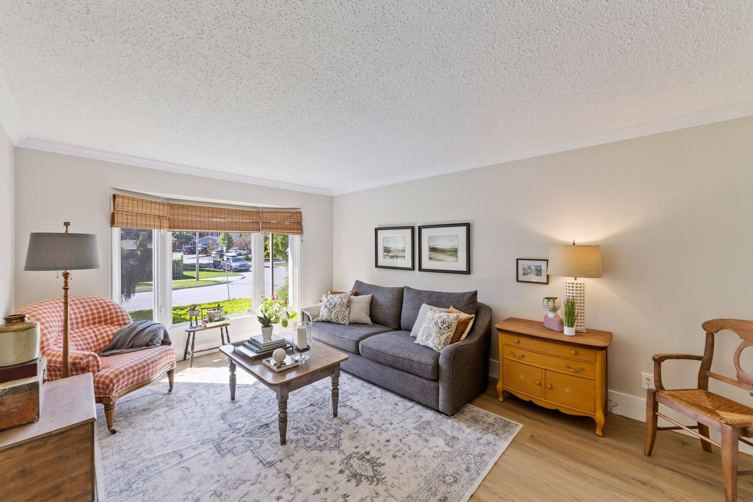 Burlington, ON L7M 2Y7,2131 Upland DR