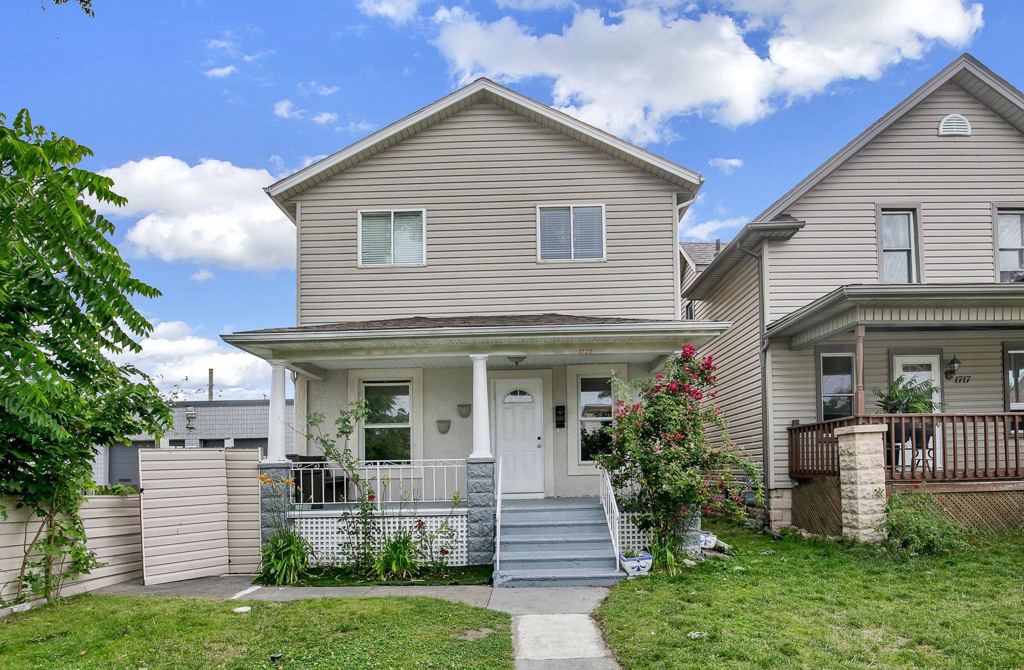 Windsor, ON N8X 3R9,1725 Highland AVE