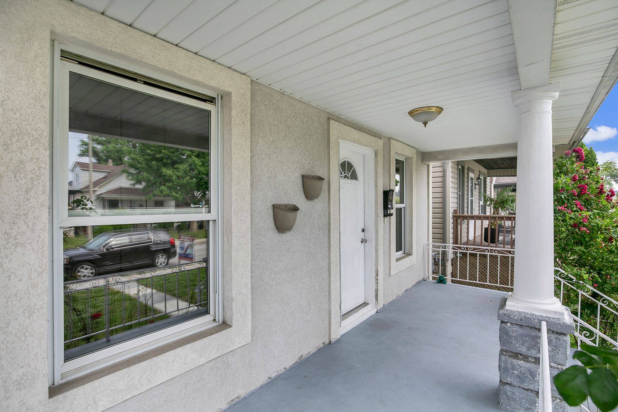 Windsor, ON N8X 3R9,1725 Highland AVE