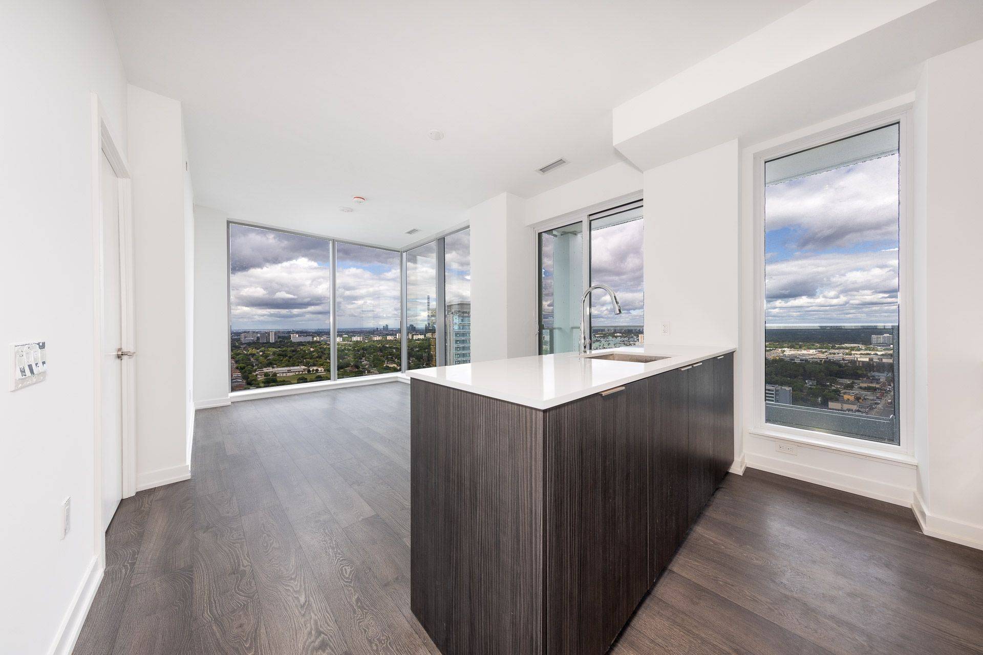 Toronto C14, ON M2N 0B9,8 Olympic Garden DR #S3308