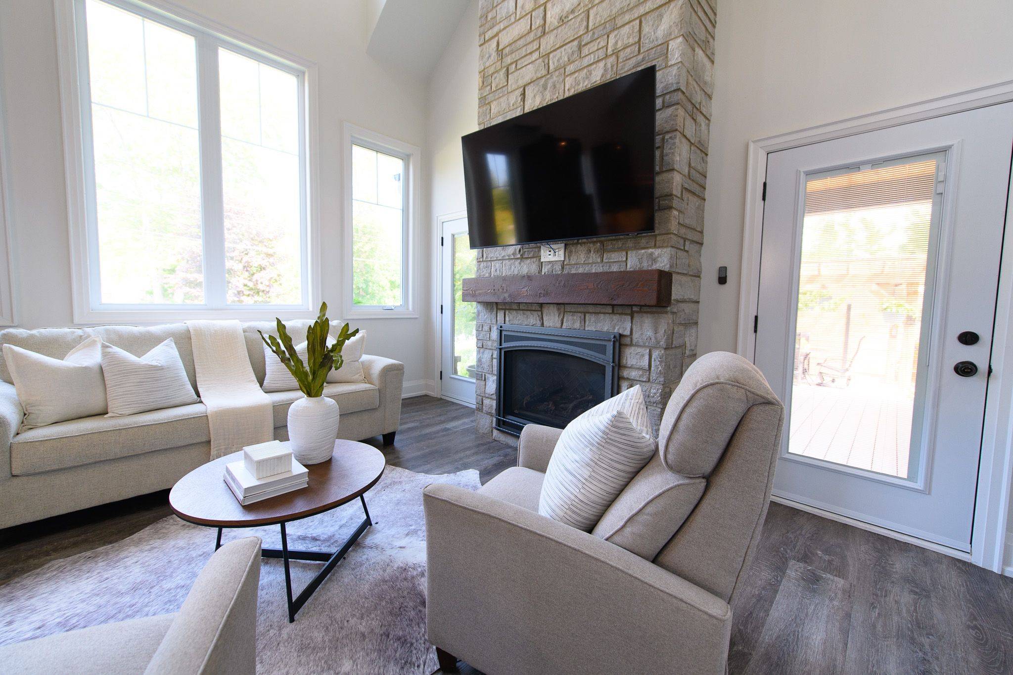 Wasaga Beach, ON L9Z 2X7,2165 Shore LN