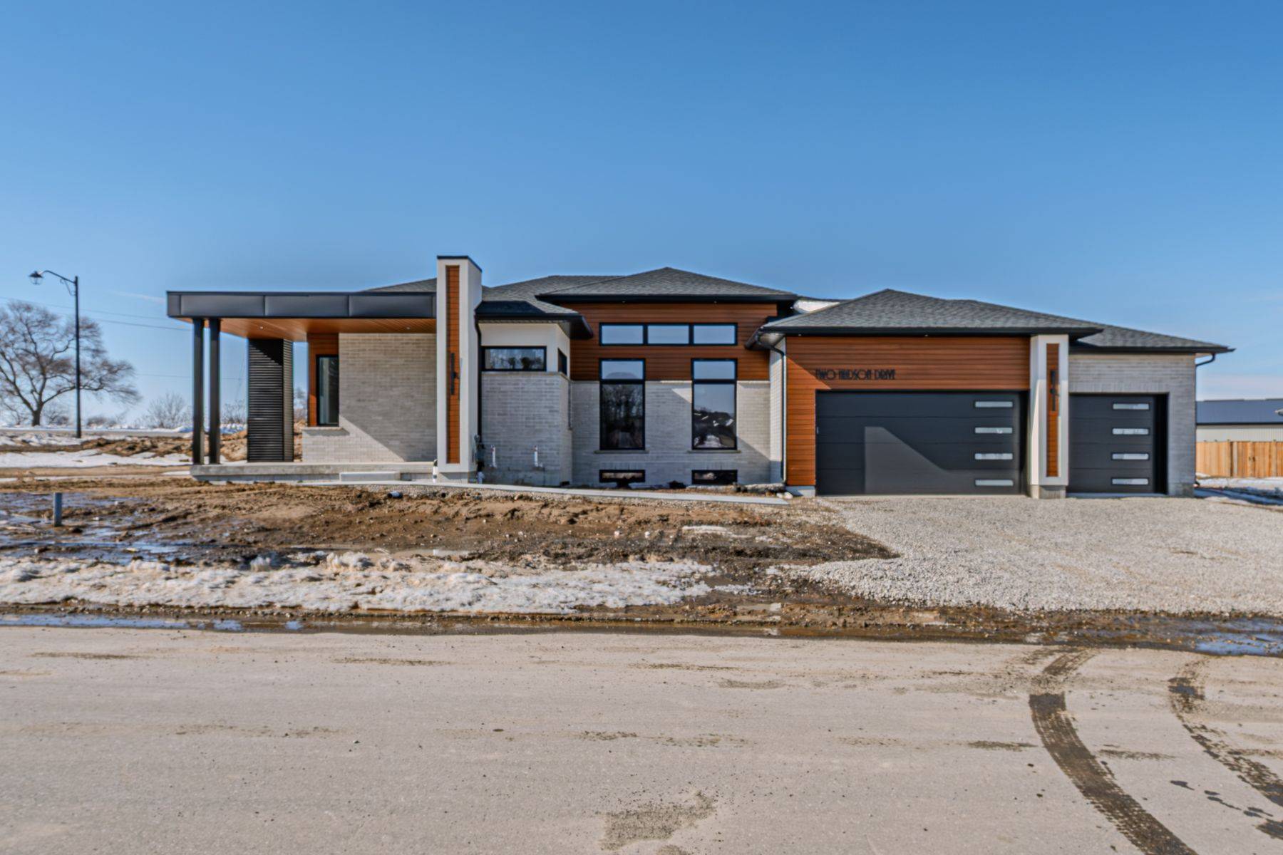 Brantford, ON N3T 0V6,2 Hudson DR