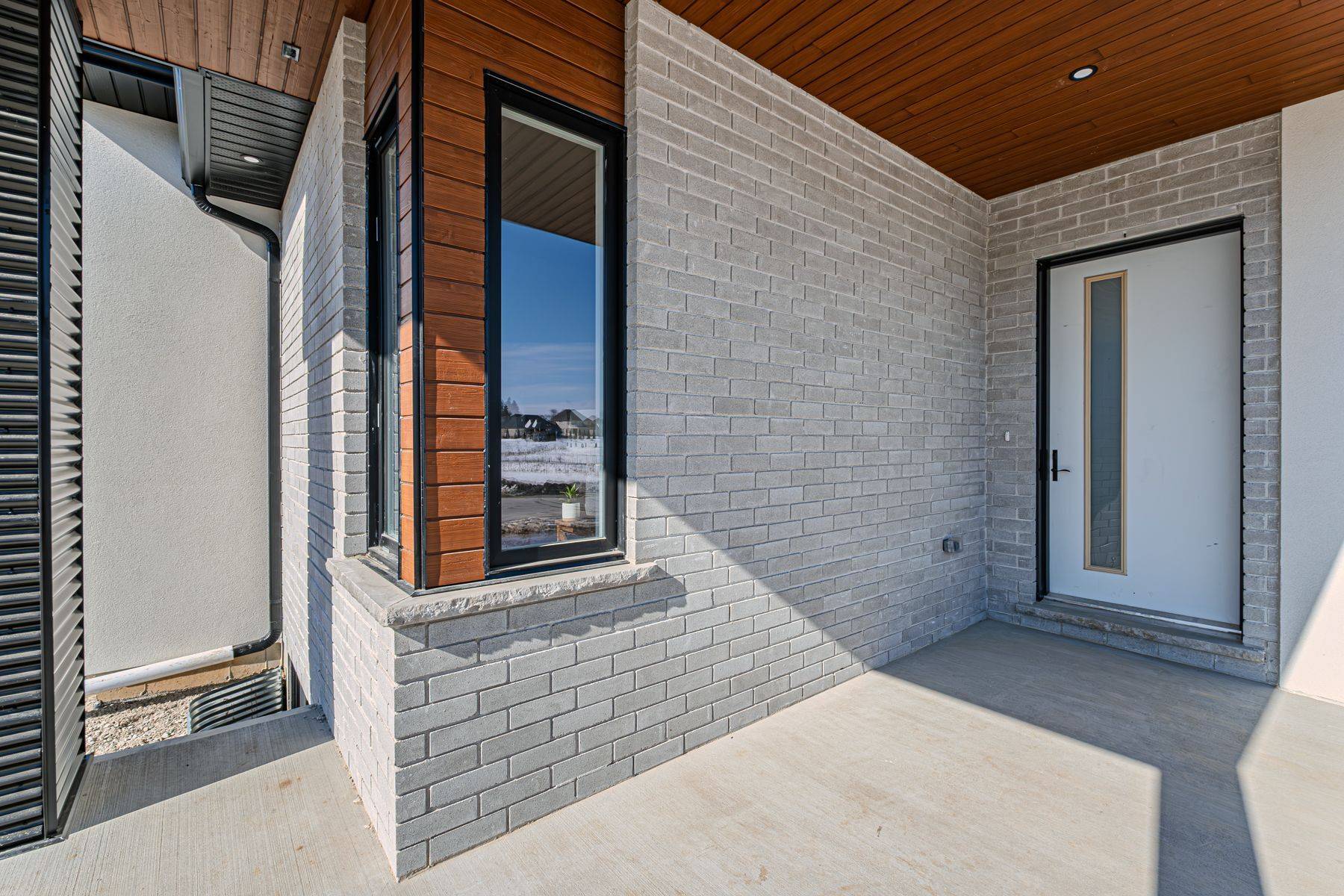 Brantford, ON N3T 0V6,2 Hudson DR