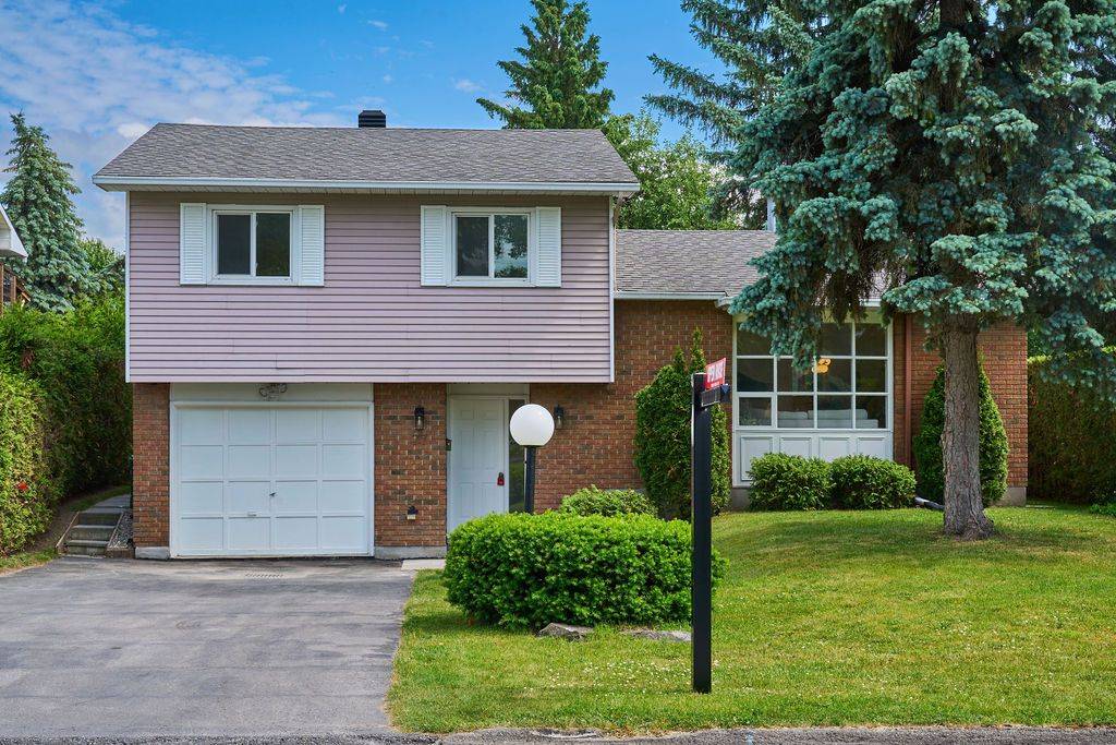 Kanata, ON K2L 2K4,77 Seabrooke DR