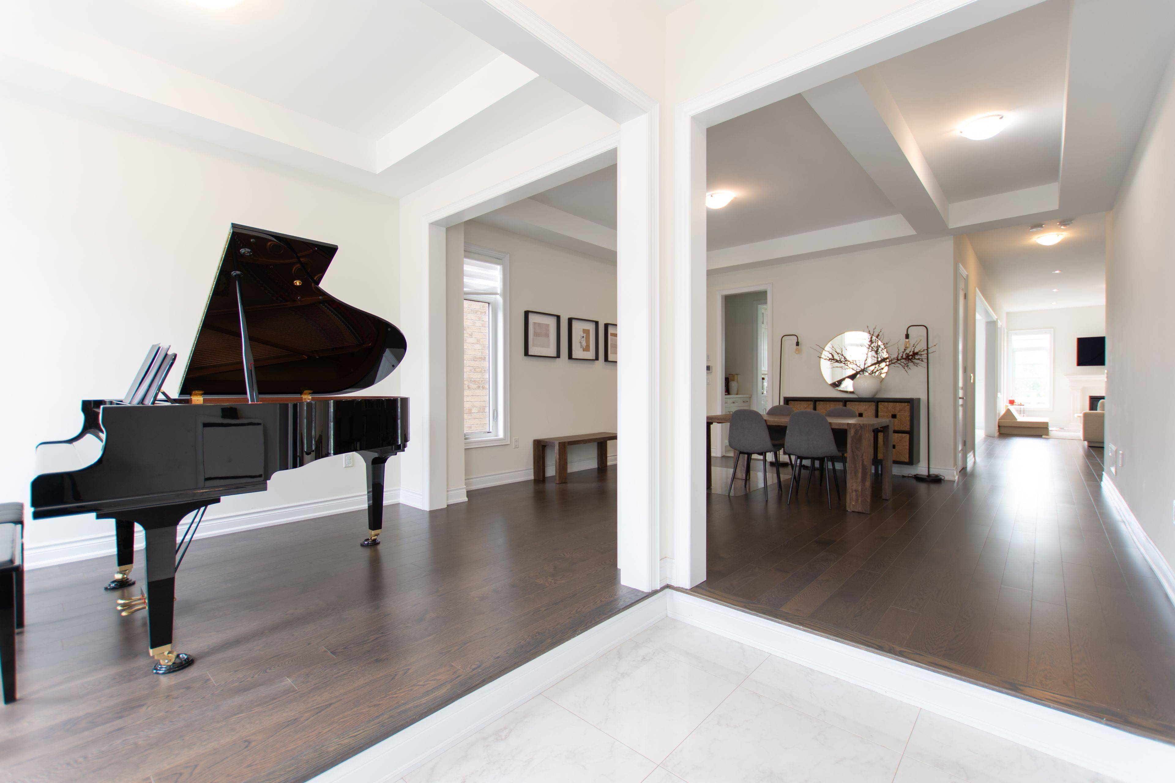 Oakville, ON L6H 0T9,3128 Parsonage CRES