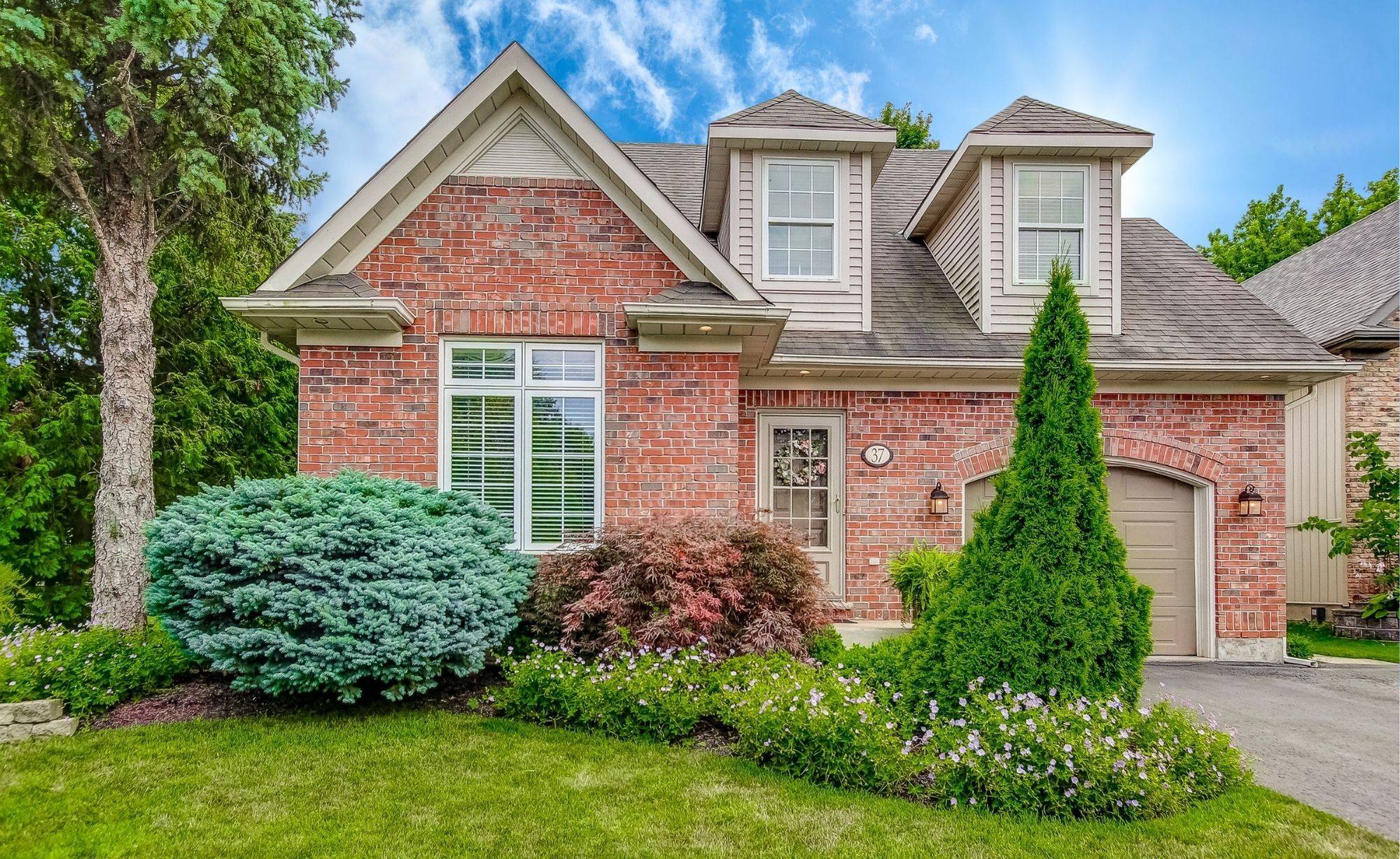 Niagara-on-the-lake, ON L0S 1J0,37 Frontier DR