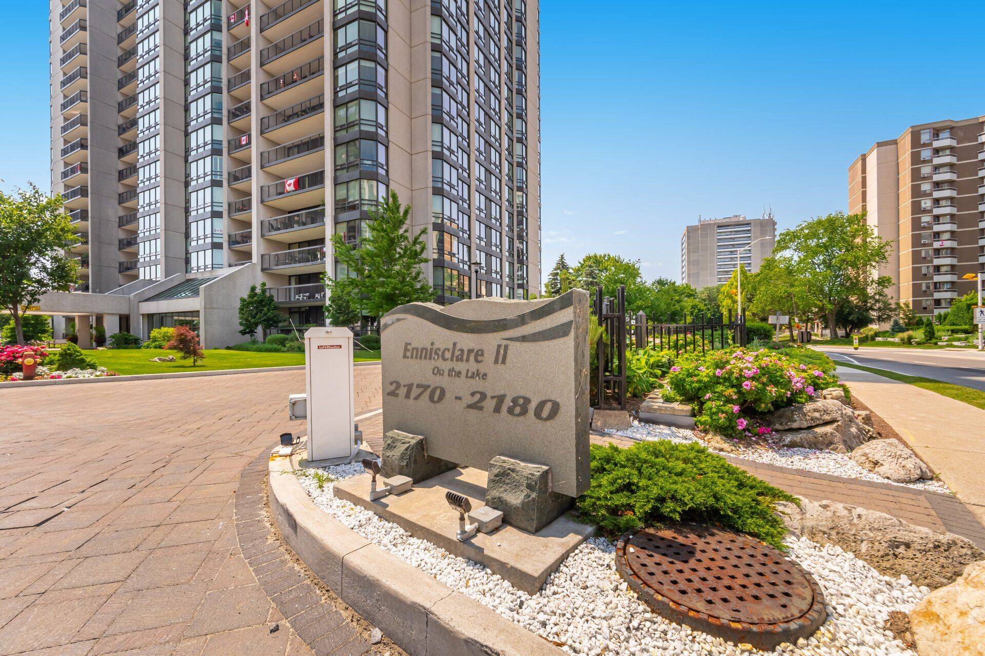 Oakville, ON L6L 5V2,2180 Marine DR #306