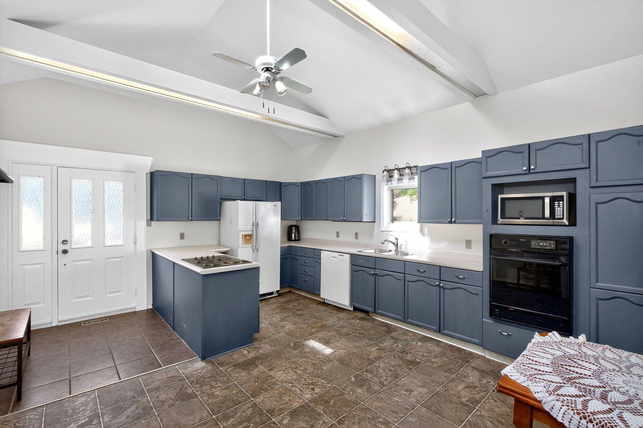 4235 Hogback RD, Adjala-tosorontio, ON L0M 1K0