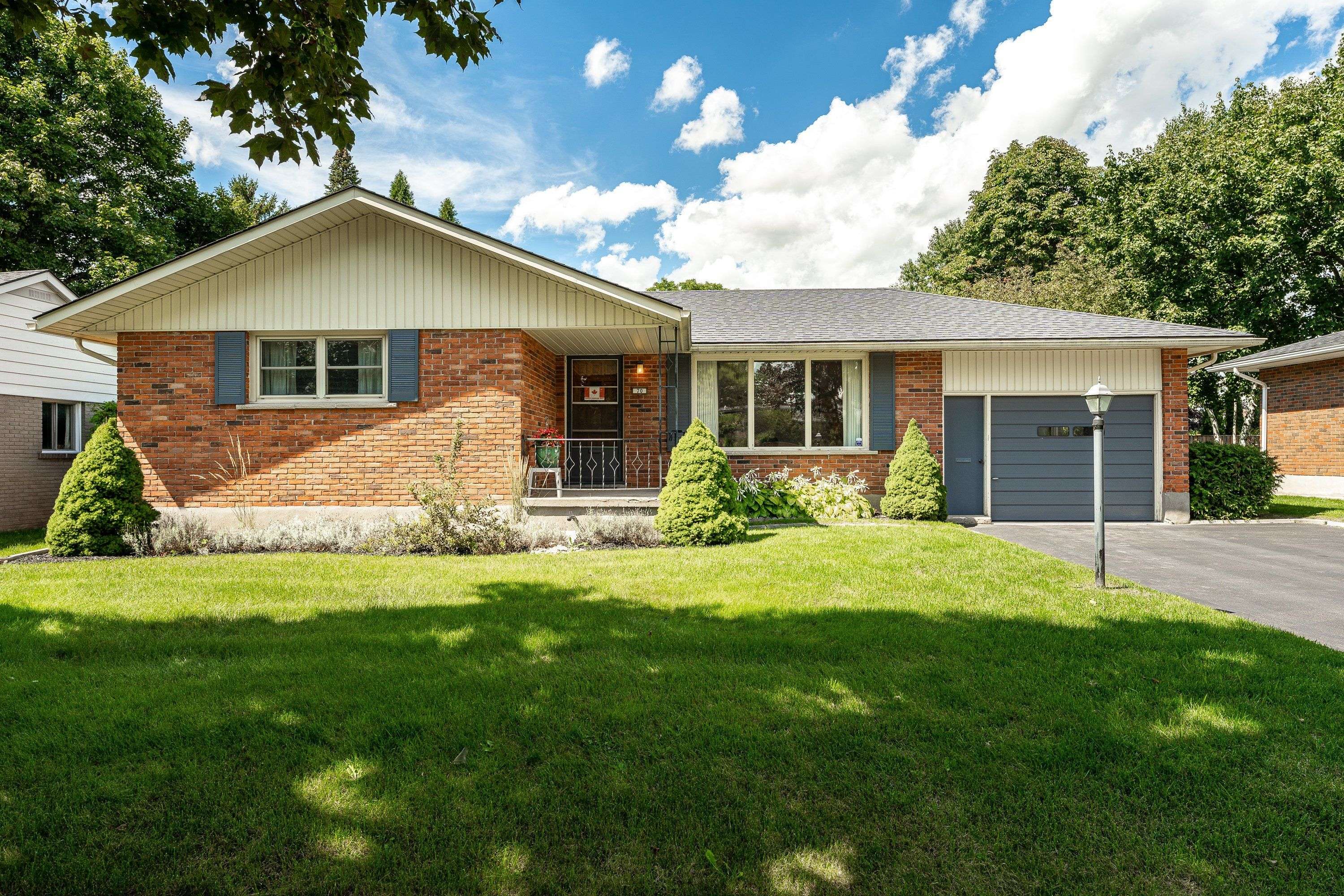 Stratford, ON N5A 5M4,70 Dawson ST