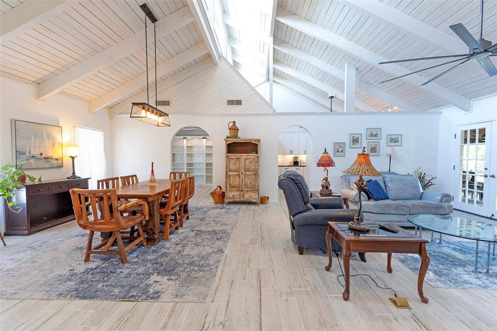 Hutchinson Island, FL 34949,929 Jackson Way