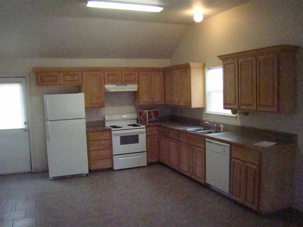 Weatherford, TX 76088,202 Blue Bell Court