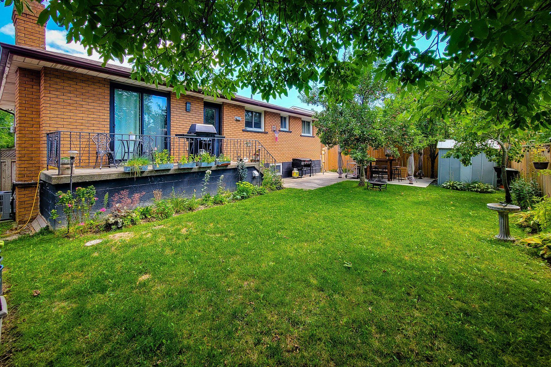 Hamilton, ON L9A 3J3,12 Maitland AVE