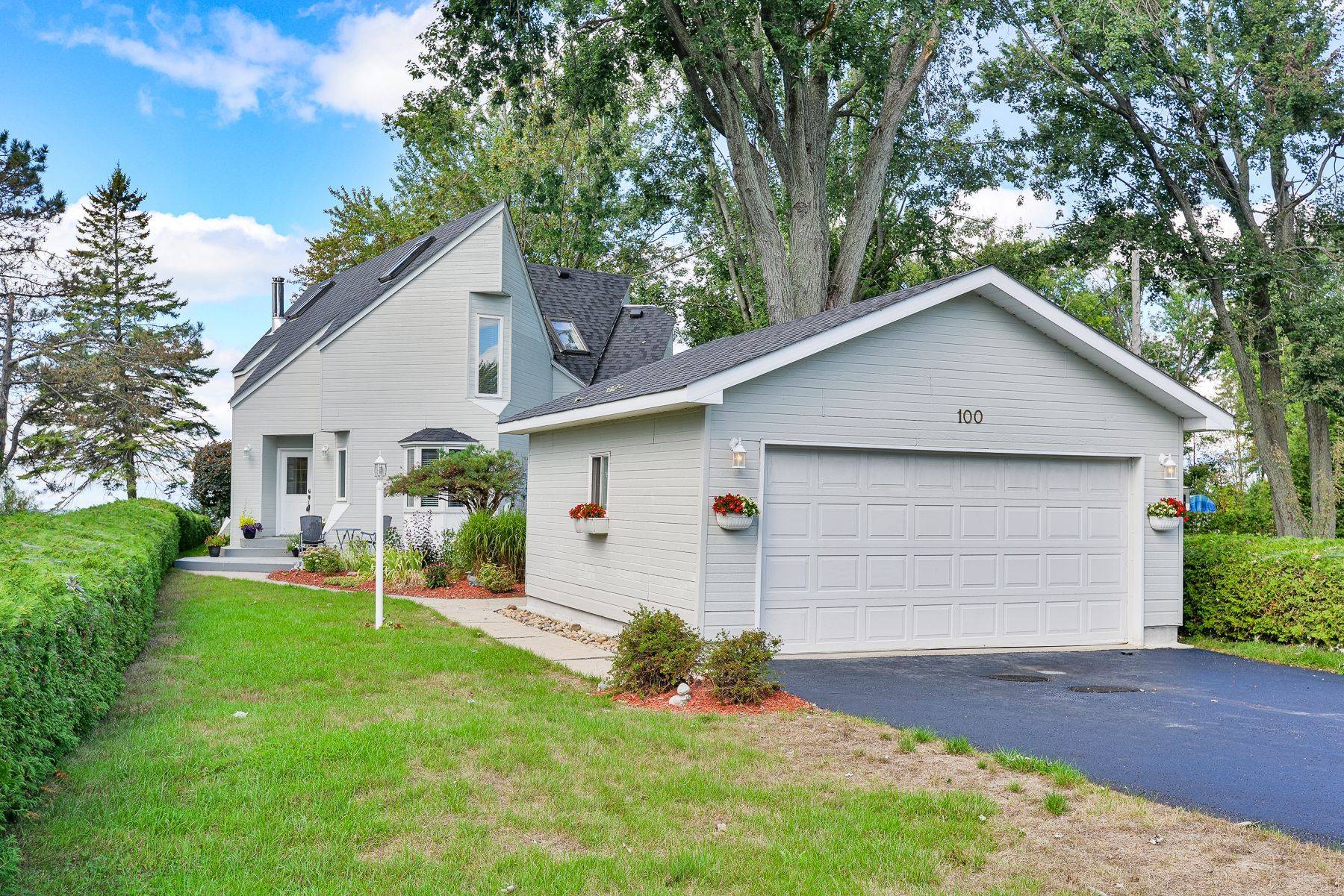 Ramara, ON L0K 1B0,100 Lake AVE