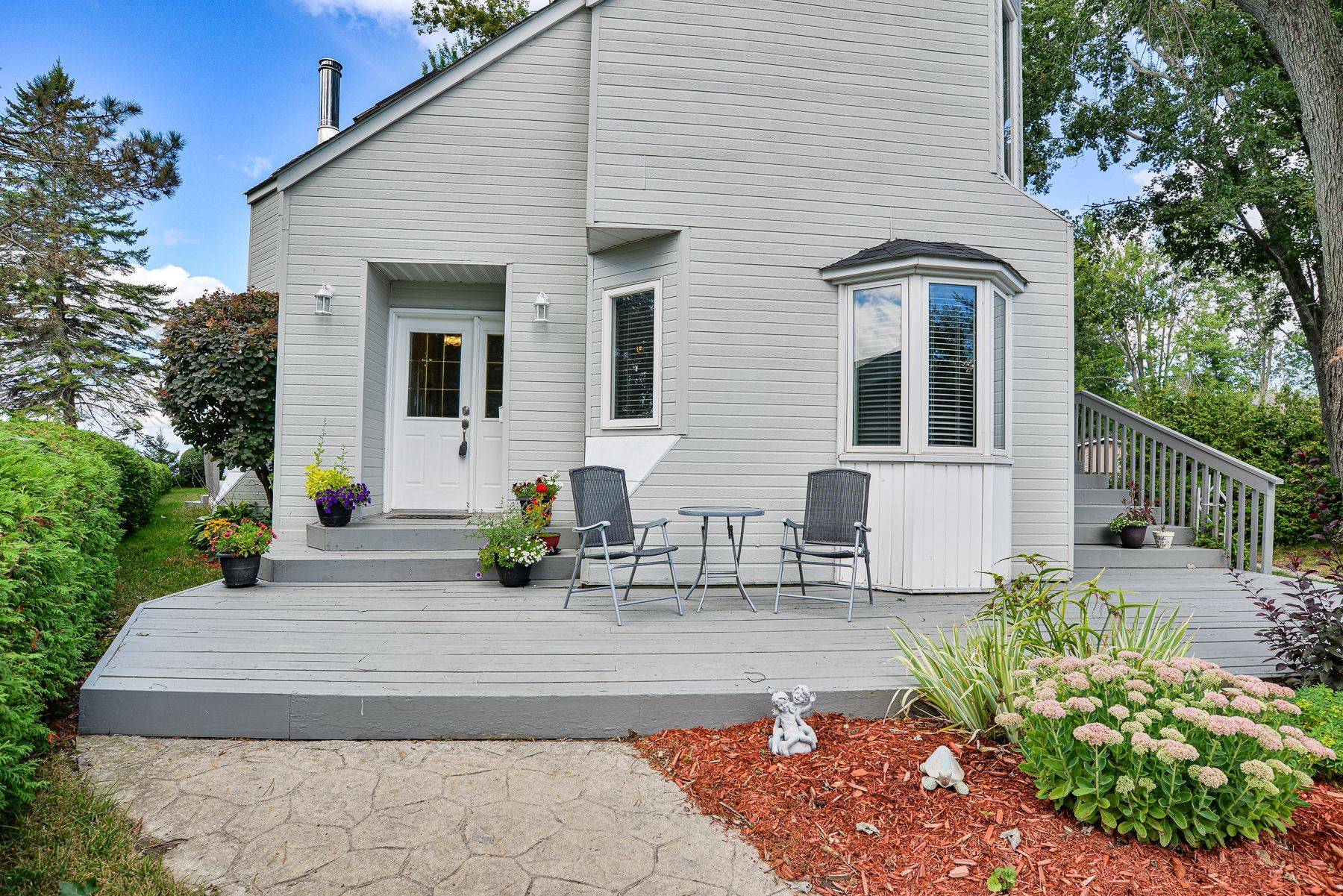 Ramara, ON L0K 1B0,100 Lake AVE