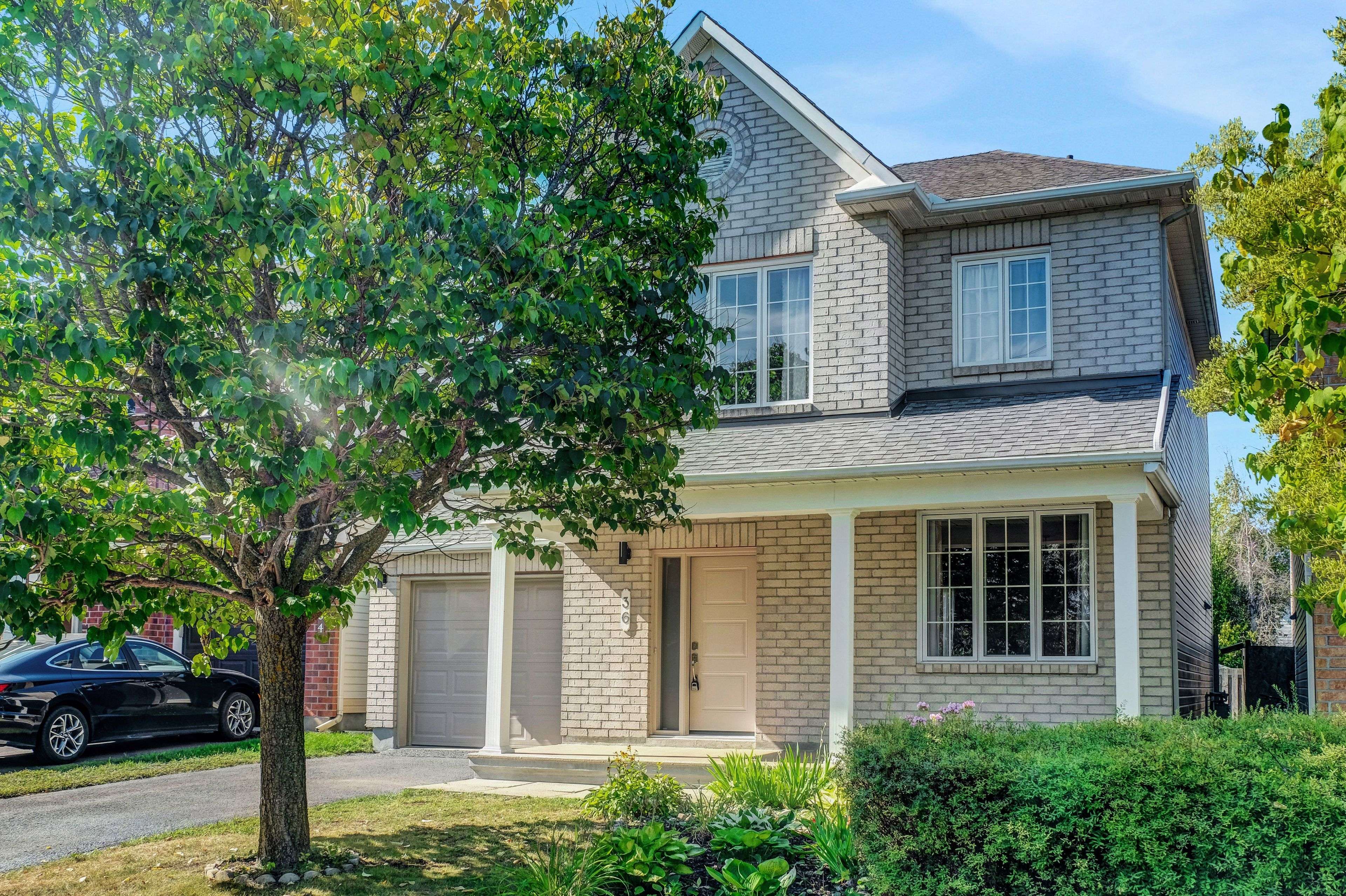 Kanata, ON K2K 3A7,36 Mersey DR