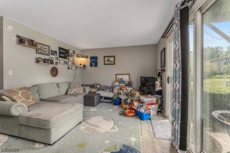 Glen Gardner Boro, NJ 08826,1213 Spruce Hills Dr